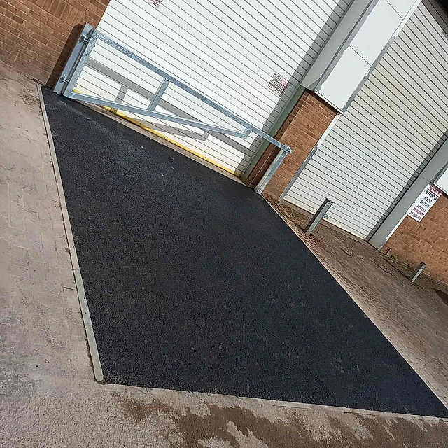 commercial tarmacking